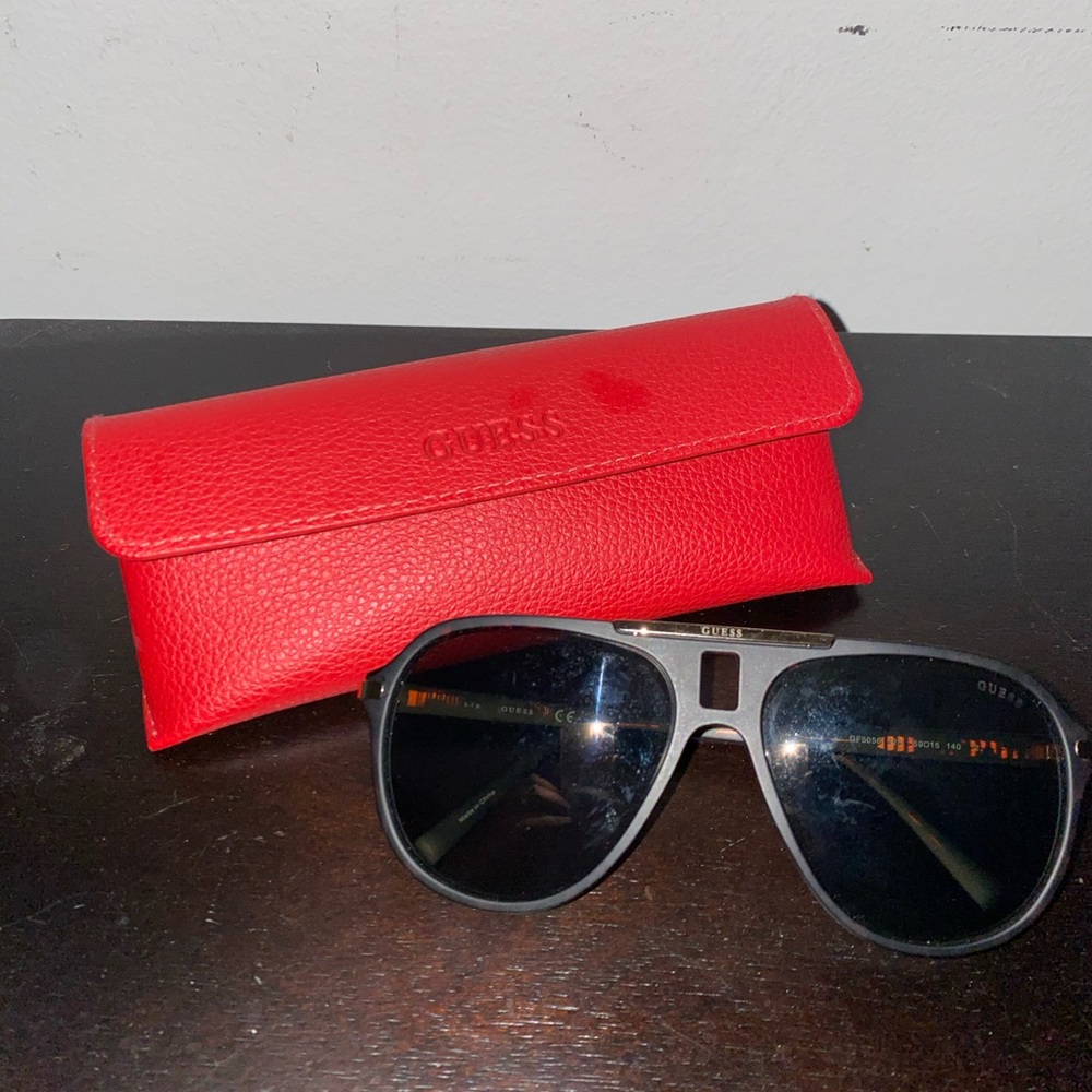 Guess Men’s Sunglasses j